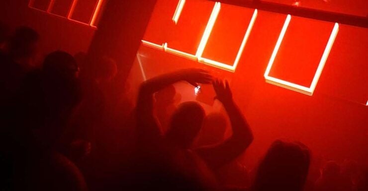 Berlin: Underground Party Tour - Tour Duration and Languages