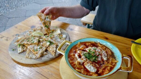 Berlin: Vegan Food & Cultural Walking Tour in Friedrichshain - Inclusions and Exclusions