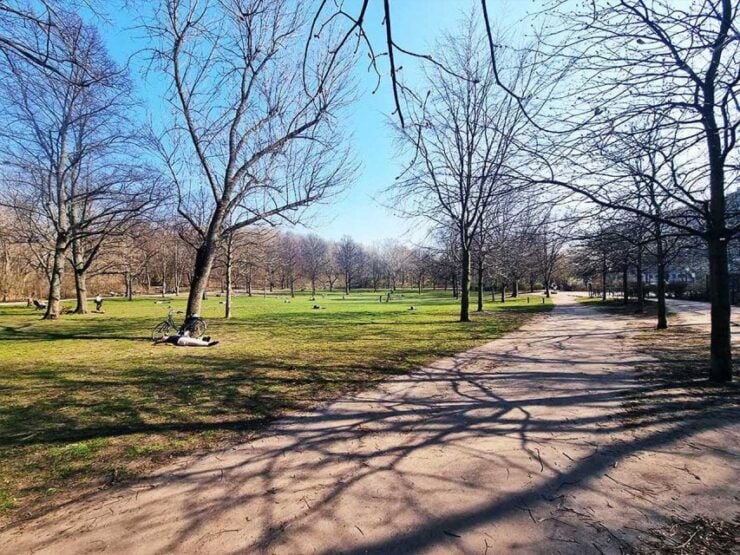 Berlin: Volkspark Friedrichshain Smartphone App Quest Game - Experience Highlights