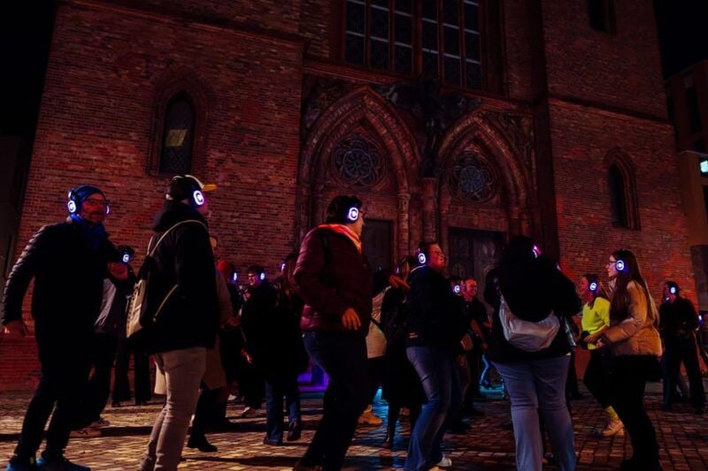 Berlin: Walk and Dance Silent Disco Tour with 80s / 90s - Good To Know