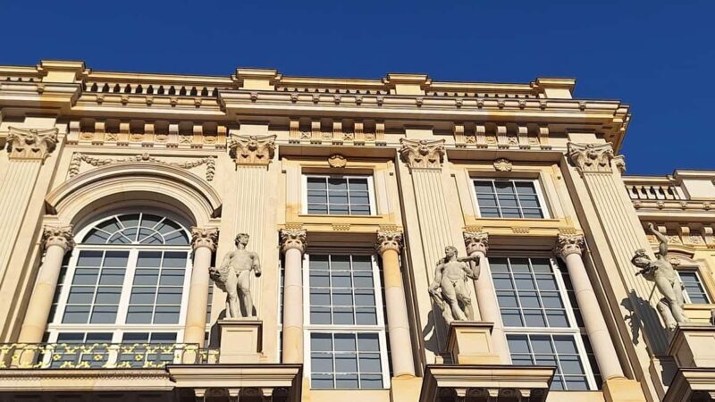 Berlin: Walking tour of the old town  TV tower, city hall, palace - Exploring Berlin’s Historic Heart in Depth