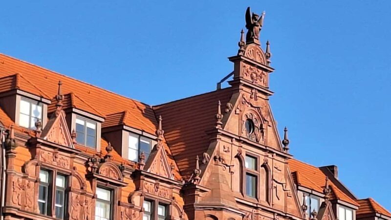 Berlin: Walking tour of the old town  TV tower, city hall, palace - Frequently Asked Questions