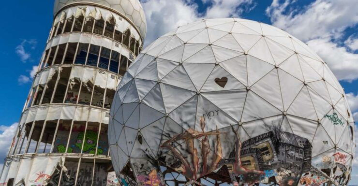 Berlin Wall and Cold War Private Bike Tour With an Expert - Experience Highlights