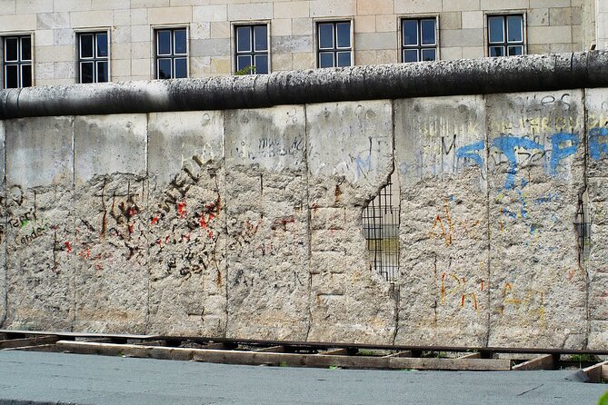 Berlin Wall - East and West Berlin Private Walking Tour - About Berlin Wall and Iron Curtain