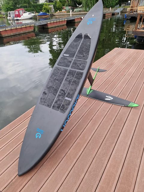 Berlin: Wingfoil Course - Fly Over the Water Driven by the Wind - Instructor Qualifications
