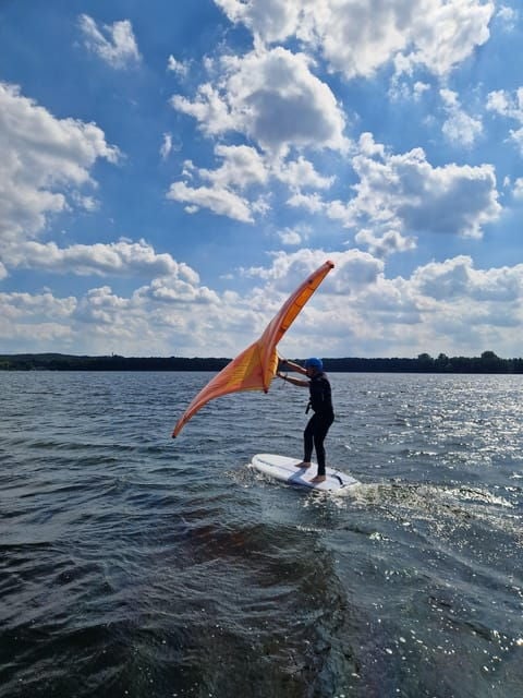 Berlin: Wingfoil Course - Fly Over the Water Driven by the Wind - What to Bring
