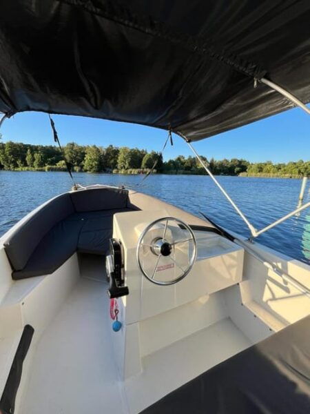 Berlin: Wonderful Days Renting the Motorboat Tortola - Booking Process and Payment