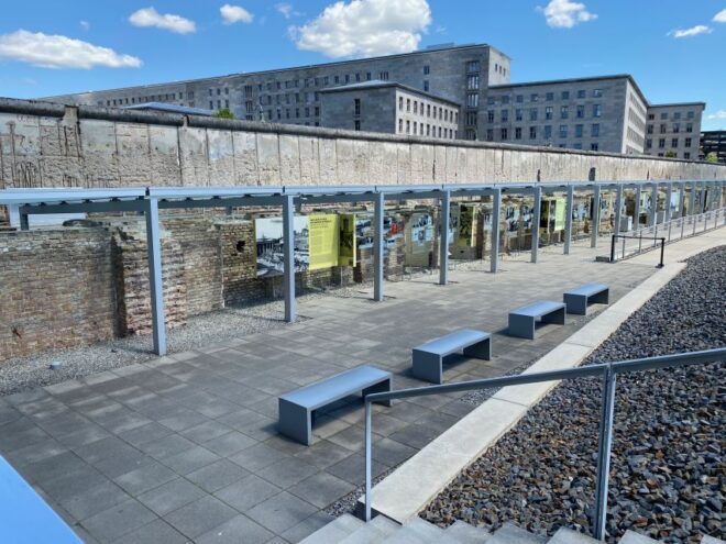 Berlin: World War II and Cold War Guided Walking Tour - Reservation and Payment