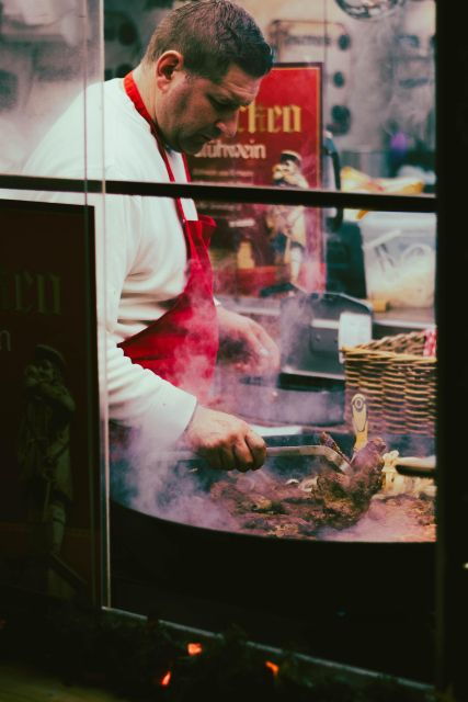 Berlin's Festive Sunday: A Christmas Market Tour - Traditional German Treats