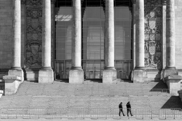 Berlin's Most Interesting Political Monuments Tour - Reichstag Building: German Resilience and Reunification