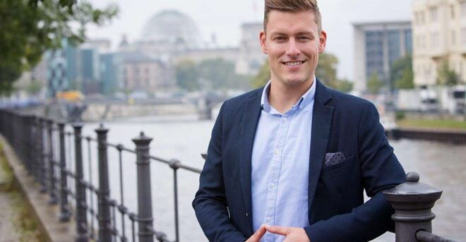 Berlin's Most Interesting Political Monuments Tour - Erlebnis Europa: Diverse Cultural Tapestry of Europe