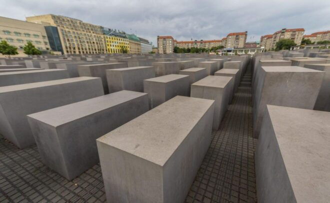 Berlin's Most Interesting Political Monuments Tour - Memorial to the Murdered Jews of Europe: Reflecting on the Holocaust