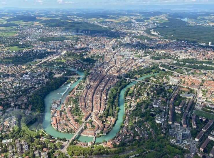Bern: Exclusive Helicopter-Tour for 4 Over the Swiss Capital - Experience Highlights