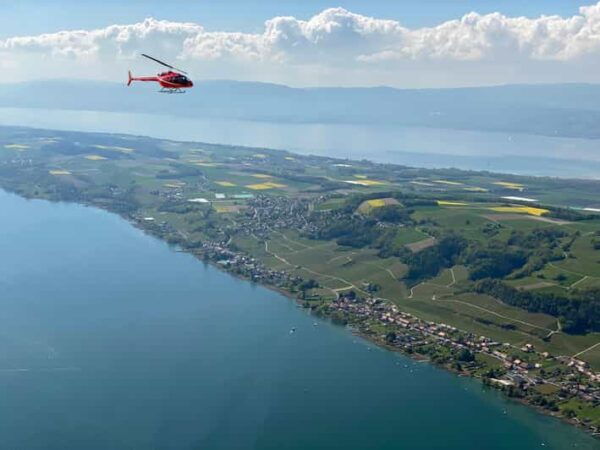 Bern: Exclusive Lakeland Helicopter-Tour for up to 4 People - Expert Pilot Insights