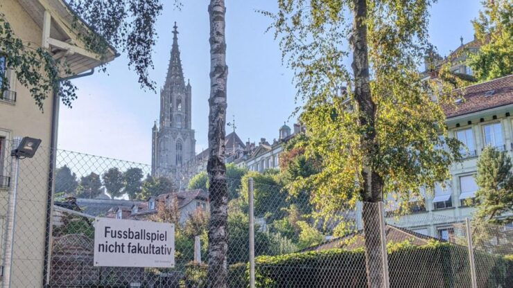 Bern: Highlights and Old Town Self-guided Walk - Tour Pricing and Duration