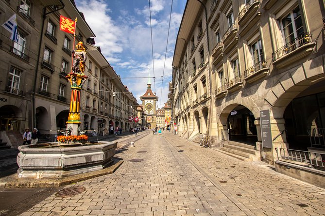 Bern Highlights Small-Group Walking Tour With a Local - Tour Overview and Top Attractions