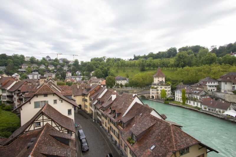 Bern: Private Express Walk with a Local in 60 minutes - The Guide’s Role and Authenticity