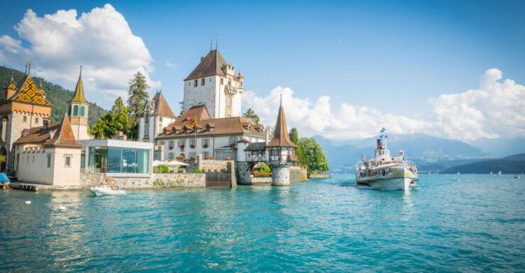 Berner Oberland Pass: 1st Class - Swiss Travel Pass Holder - Pass Benefits Overview