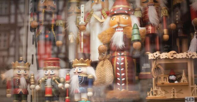 Bernkastel-Kues: Christmas Market Walking Tour - Historical Context