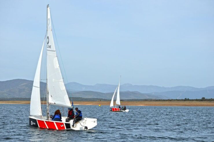 Berrocalejo: Sailing Class in Natural Park - Activity Description