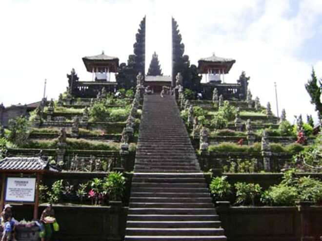 Besakih Temple: Penglipuran, Semarapura Palace /Private Day - Exploring Penglipuran Village