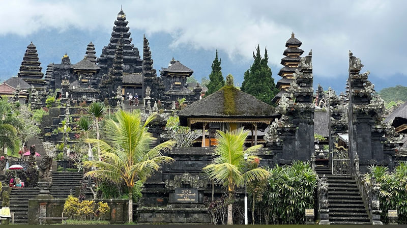 Besakih Temple, Rice Terrace, Waterfall and Kintamani Private Tour - Goa Raja Waterfall: the active start