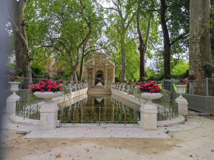 Best Bits of Paris: 40 Favourites Walking Tour 5 Hours - Frequently Asked Questions