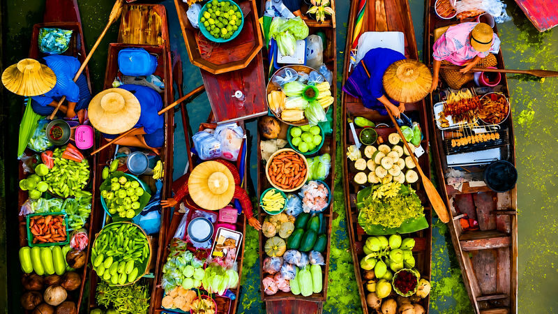 Best Damnoen Market Premium Tour: Michelin Food, Train Ride & Photos - From Bangkok, expect an early start