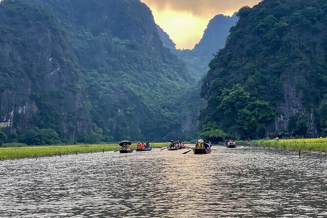 Best Day Trip to Incense Village, Tam Coc, Hoa Lu from Hanoi - Short Break in Hanoi