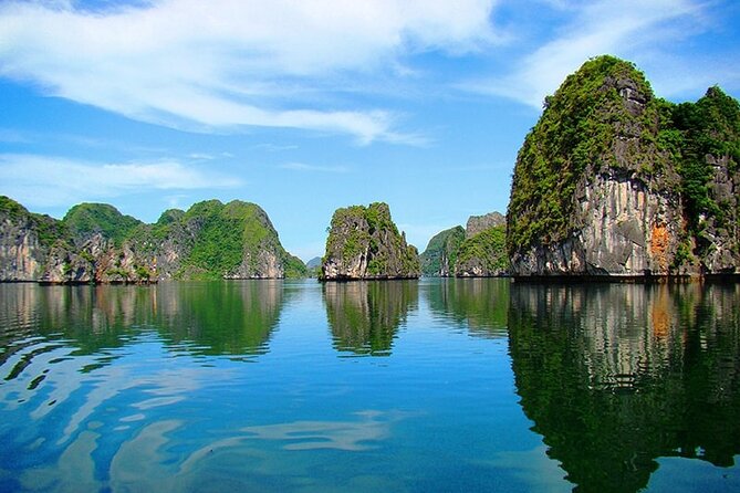 Best Halong Bay 2D1N Cruise : Supprising Cave, Titop Island,Kayak - Must-Visit Destinations and Activities