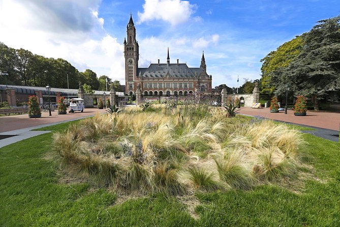 Best Highlights of the Hague With a Local - Duration and Admission Details
