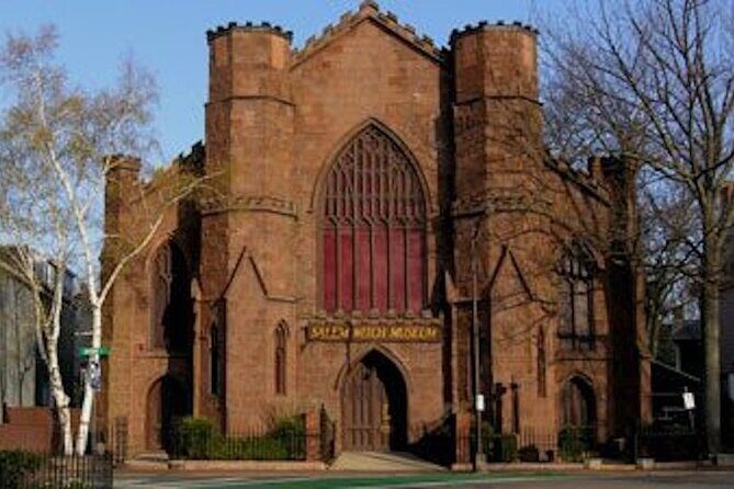 Best Hocus Pocus Movies & More Tour - Who Should Consider This Tour?