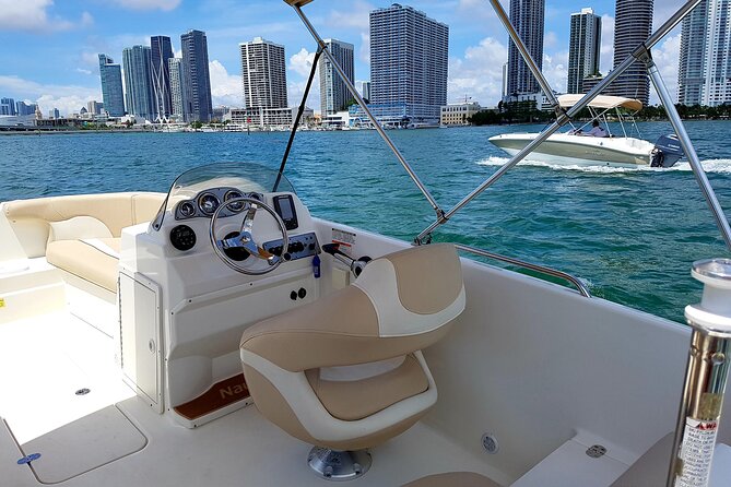Best Miami Self-Driving Boat Rental! - Background