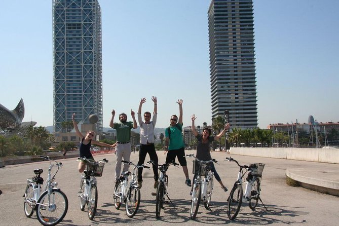 Best of Barcelona Highlights Bike Tour in Small-Group or Private Tour - Explore Barcelonas Gothic Quarter by Bike