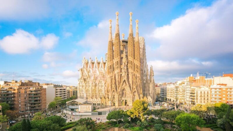 Best of Barcelona: Private Walking Tour With a Local - Good To Know