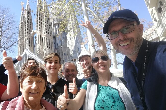 Best of Barcelona: Sagrada Familia & Old Town Tour With Pick-Up - Cancellation Policy