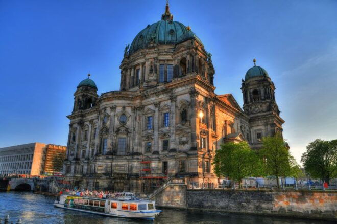 Best of Berlin - Private Tour - Related Experiences in Berlin