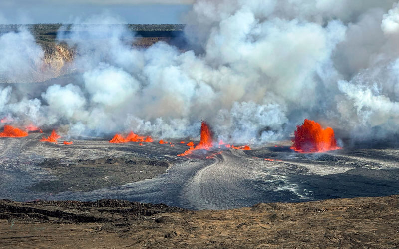 Best of Big Island Group Day Tour in Hawaii - Punaluʻu’s black sand and possible turtles
