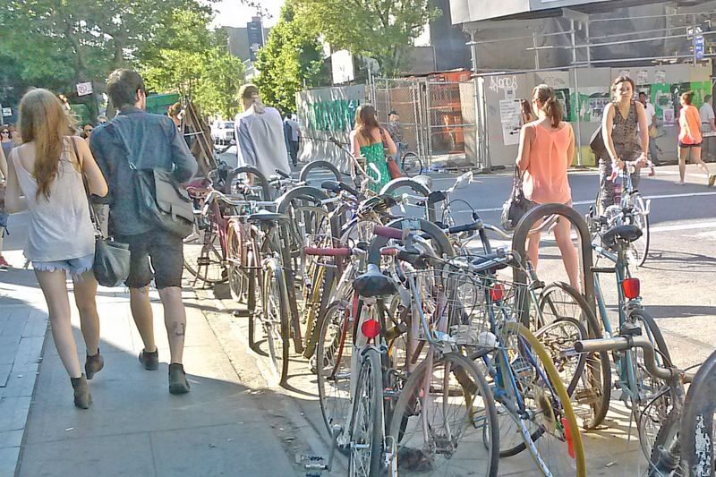 Best of Brooklyn Walking Tour in Williamsburg - Small businesses and changing street scenes