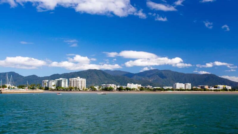 Best of Cairns: Private Walking Tour with a Local - Meeting Point and First Impressions