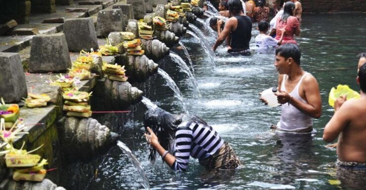 Best of Central Bali: Waterfall, Elephant Cave & Rice Fields - Tegenungan Waterfall: A Refreshing Oasis