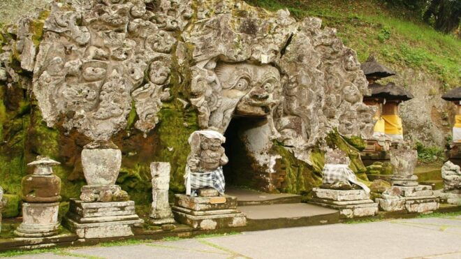 Best of Central Bali: Waterfall, Elephant Cave & Rice Fields - Tegalalangs Ceking Rice Terrace: A Picturesque Landscape