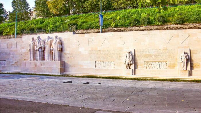 Best of Geneva: Private Walking Tour With a Local - Tailor Your Walking Tour Experience