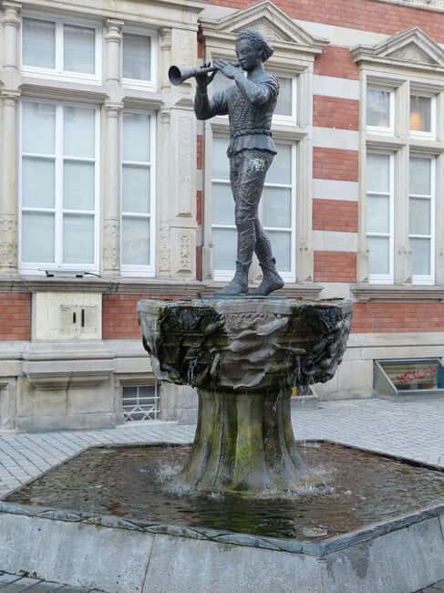 Best of Hamelin Walk Tour with a Professional Guide - Discovering Hamelin: More Than a Fairy Tale