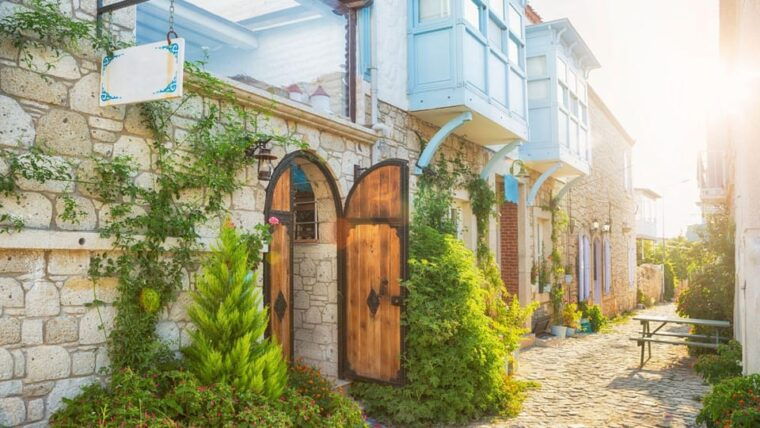 Best of Izmir: Private Walking Tour with a Local - Who Will Love This Experience?