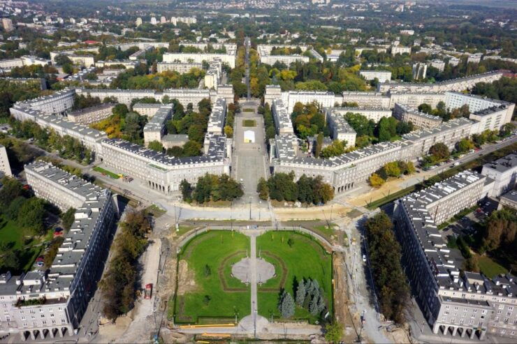 Best of Krakow 1-Day Private Guided Tour With Transport - Tour Booking and Details