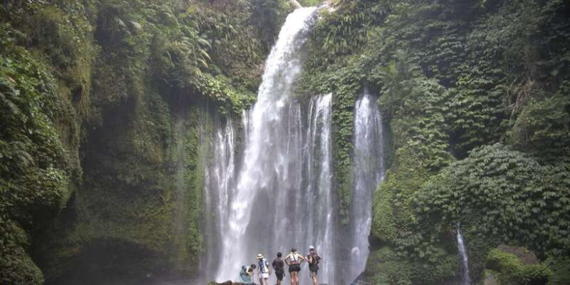 Best of Lombok: Tribe Villages, Traditions & Waterfalls - Discover the Highlights of North Lombok