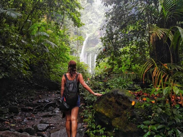 Best of Lombok: Tribe Villages, Traditions & Waterfalls - Explore the Majestic Narmada Summer Palace and Royal Garden
