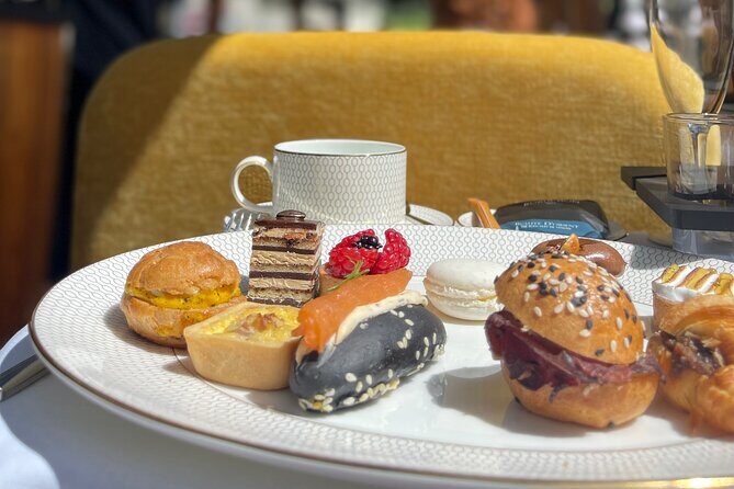 Best of London by LE GRAND - London's Luxury Bus Tour - What’s Special About the Bus and Service?