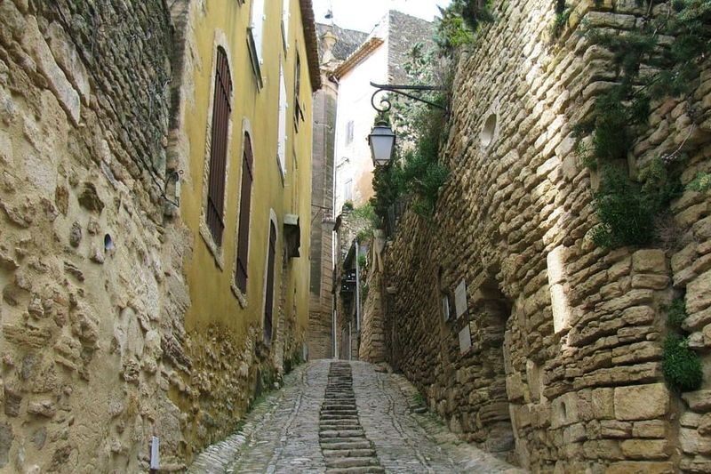 Best of Luberon Tour from Avignon - Roussillon’s red and orange ochre
